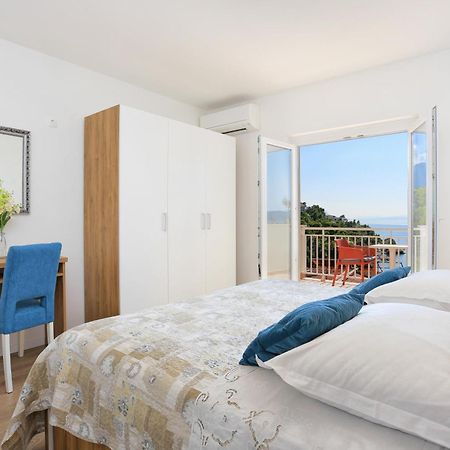 Apartments By The Sea Brela, Makarska - 6688 חדר תמונה