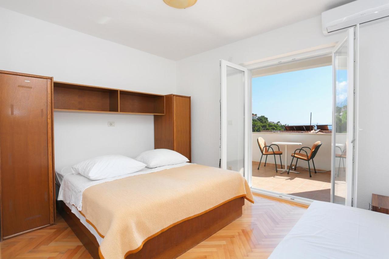 Apartments By The Sea Brela, Makarska - 6688 מראה חיצוני תמונה