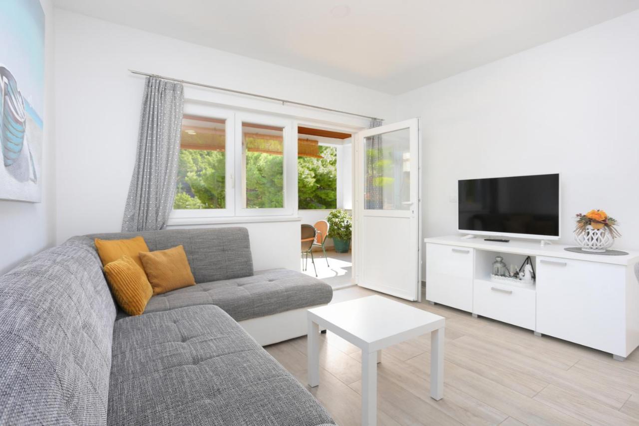 Apartments By The Sea Brela, Makarska - 6688 מראה חיצוני תמונה