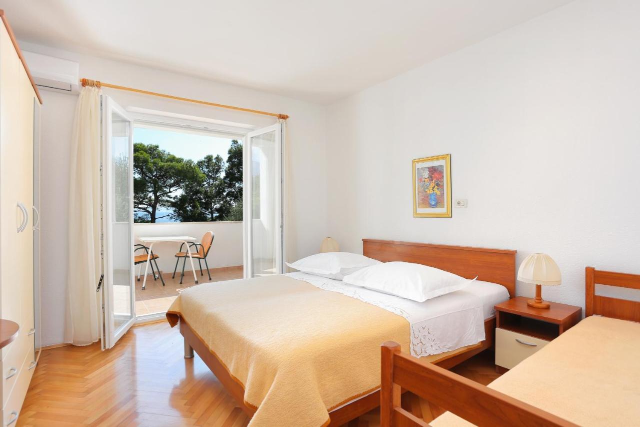 Apartments By The Sea Brela, Makarska - 6688 מראה חיצוני תמונה