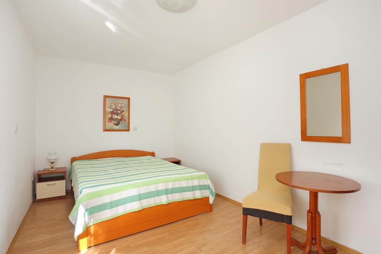 Apartments By The Sea Brela, Makarska - 6688 מראה חיצוני תמונה