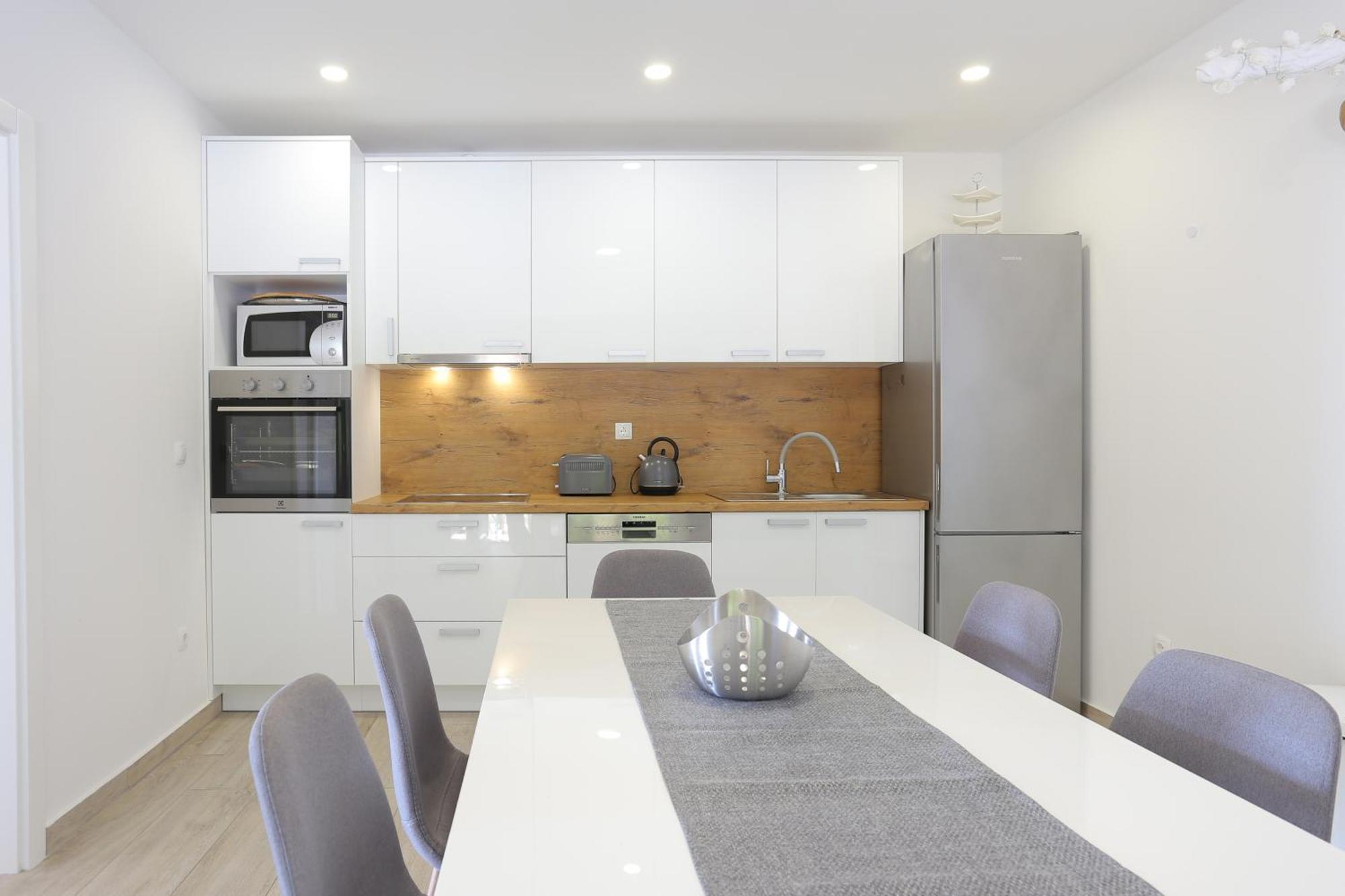 Apartments By The Sea Brela, Makarska - 6688 חדר תמונה