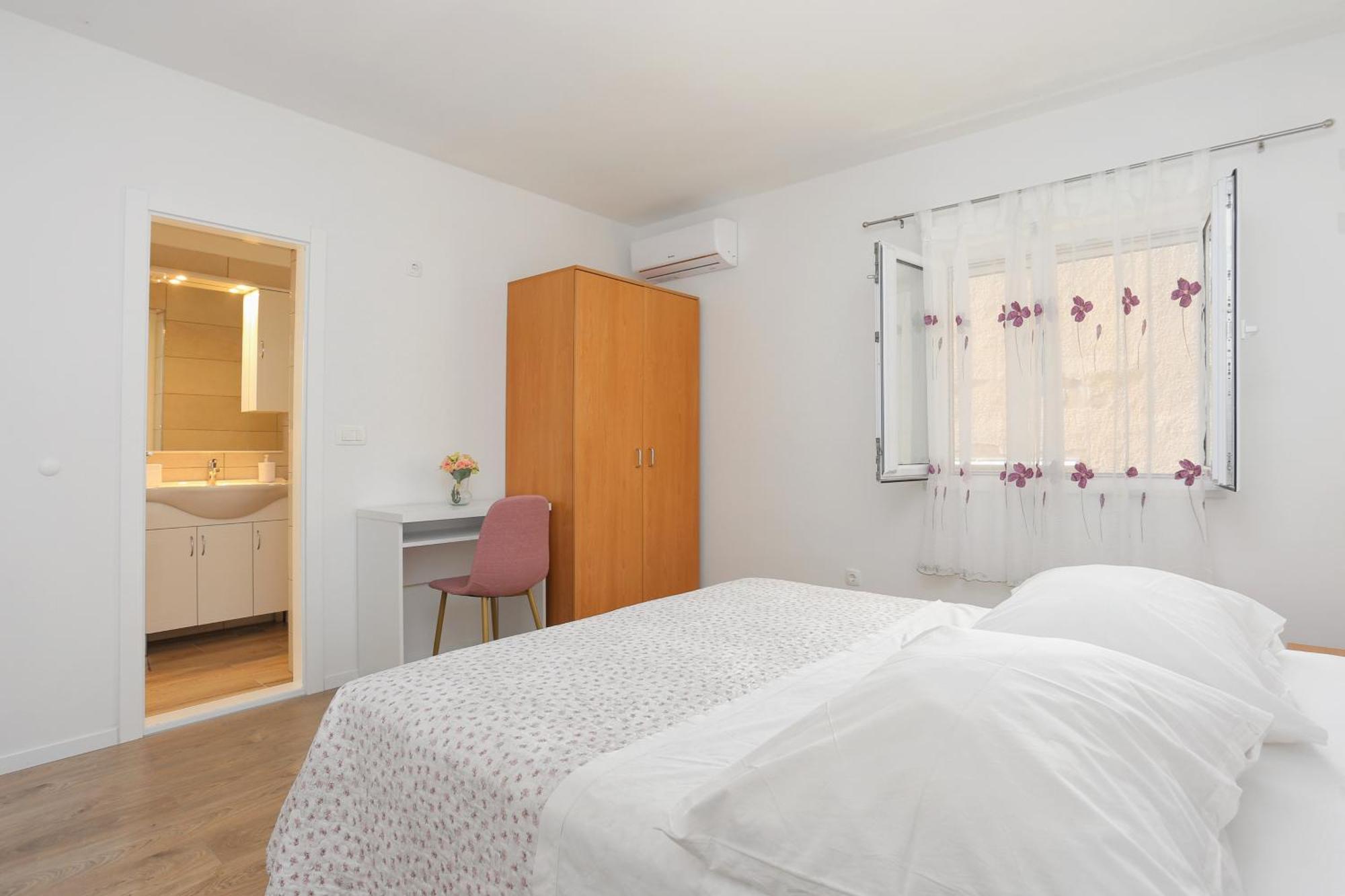 Apartments By The Sea Brela, Makarska - 6688 חדר תמונה